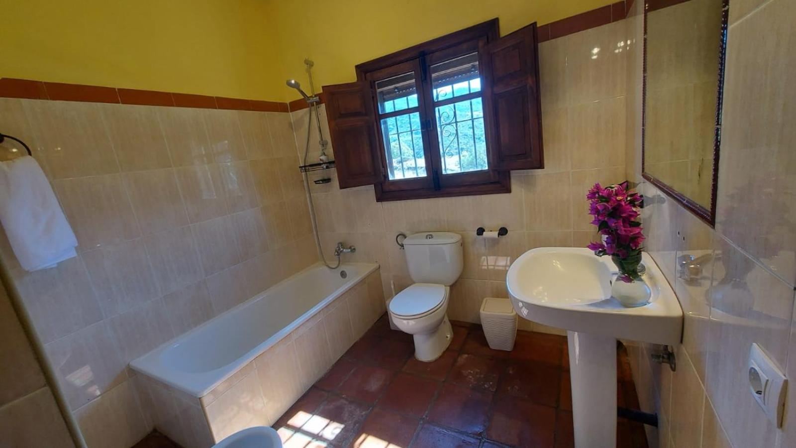 Casas Rurales- "Casa Larios" El Colmenar Oda fotoğraf